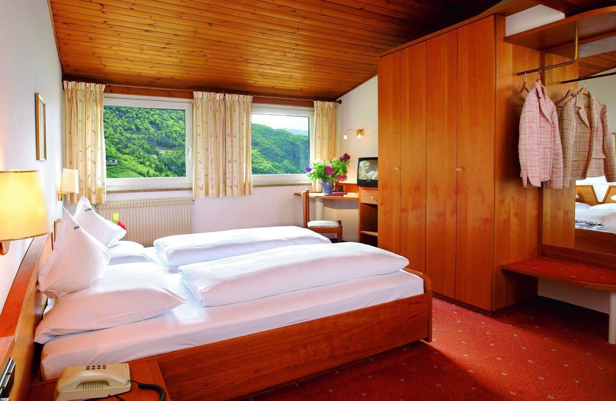 Hotel Rentschnerhof Bolzano Luaran gambar